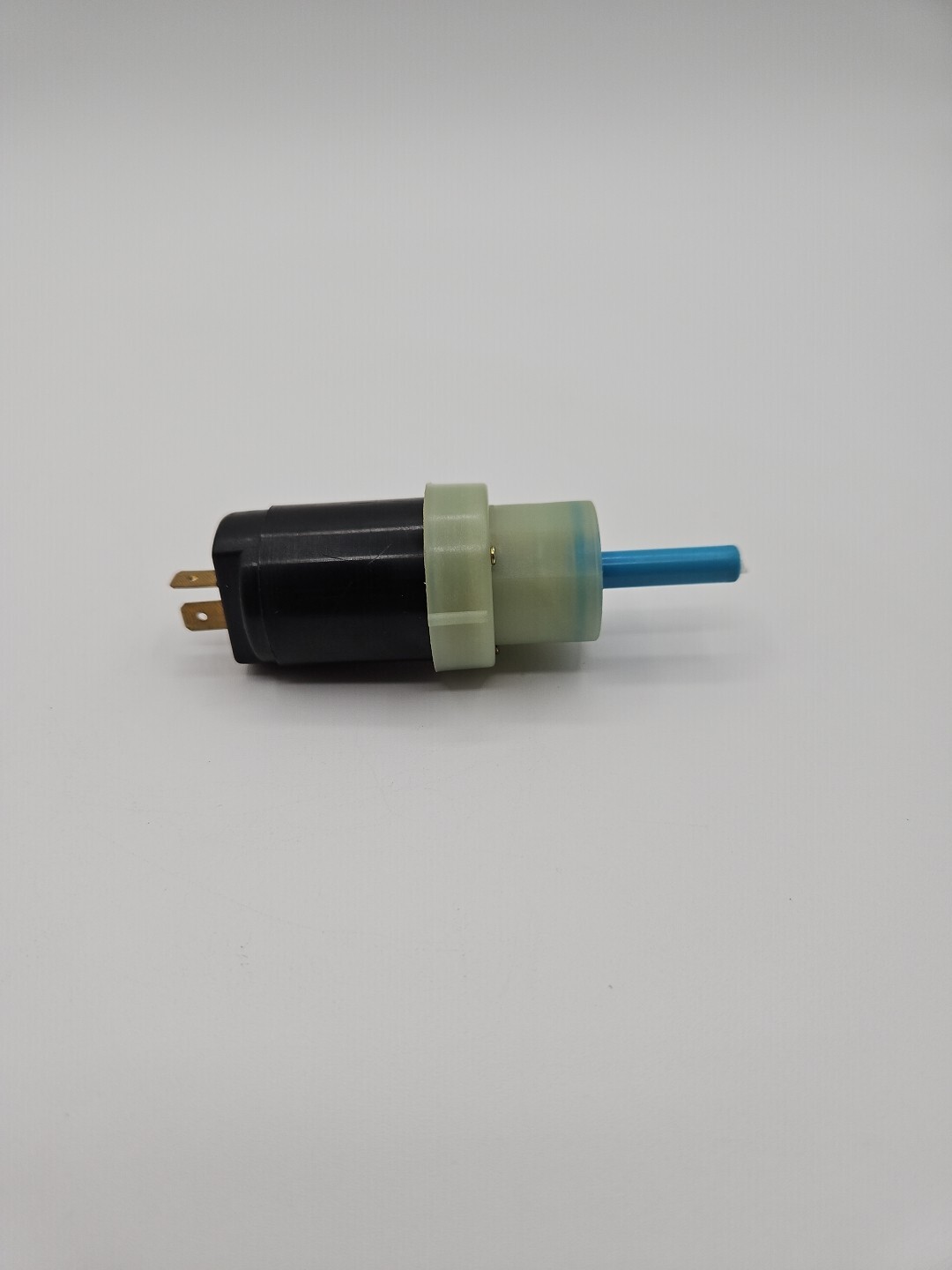 BENTLEY & ROLLS ROYCE-PUMP (Windscreen washer) (UD70672)