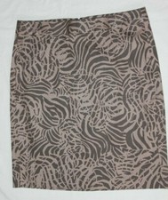Ladies size 4 Banana Republic Brown abstract Pencil Straight Skirt Zip Lined