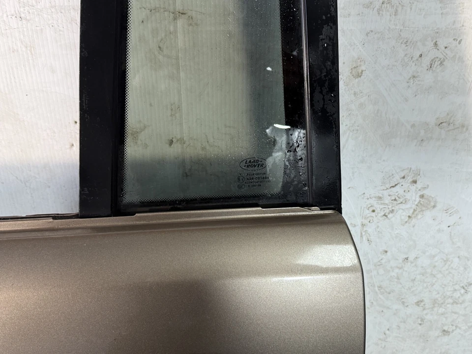 2007-2012 Land Rover Range Rover Rear Left Driver Side Door Shell Panel OEM. Foto 2 de 4