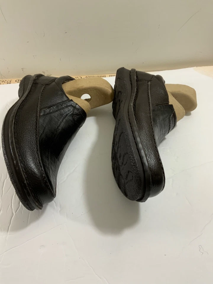 ROPER MEN'S CLASSIC CROCO STYLE LEATHER BROWN SLIP-ON SHOES SZ 8 NEW - Image 2 of 4