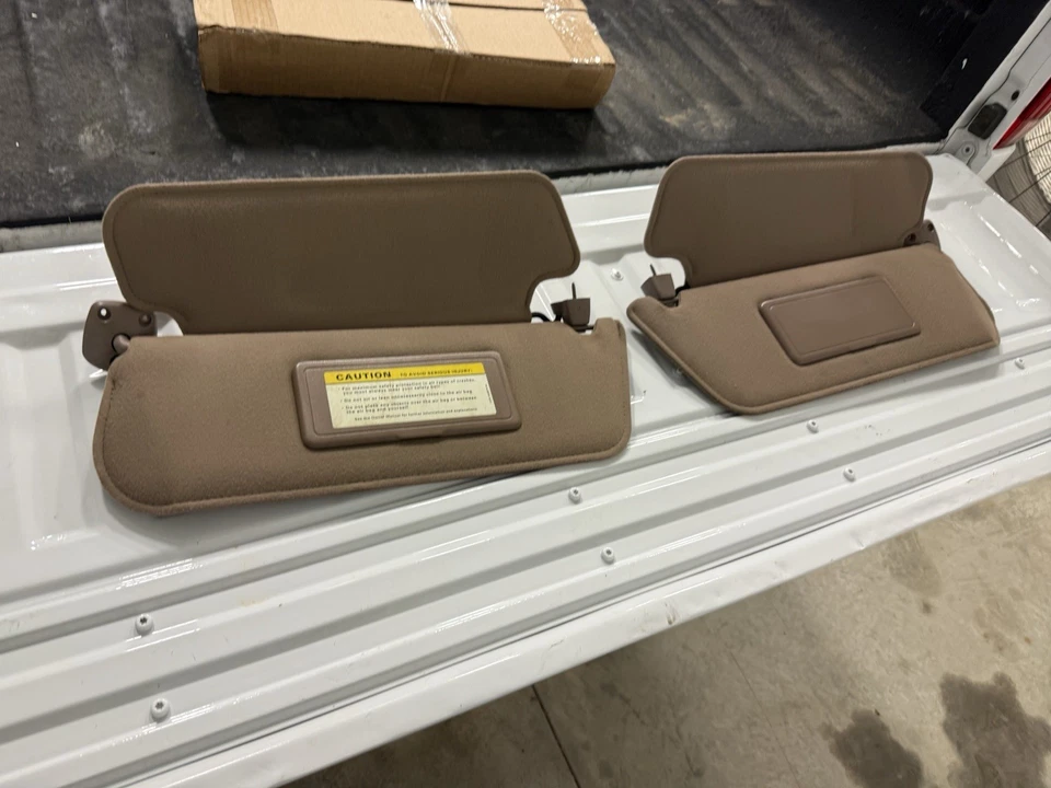 Ford F150 F250 F350 Bronco 1992-97 viseras interiores dobles iluminadas raras Foto 2 de 4