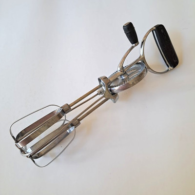 Vintage Ecko Best Hand Held Rotary Mixer Egg Beater  Made in USA