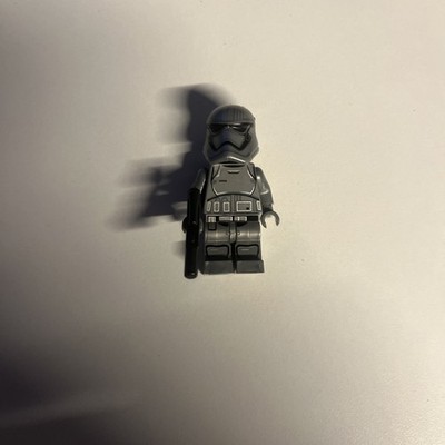 New Lego Captain Phasma 75103 Star Wars Minifigure (Rounded Mouth Pattern)