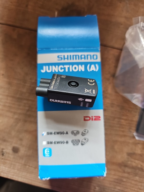 Shimano SM-EW90-A 3-Port Di2 Junction Box with Mounting Bracket