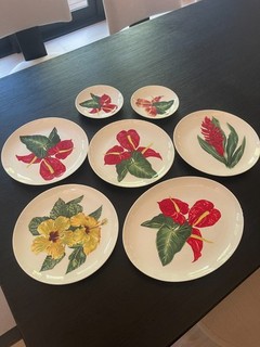 Vintage Santa Anita Ware plates in good condition.