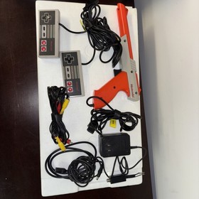 New Old Stock Original Nintendo NES Console Mario Duck Hunt Zapper Tested works