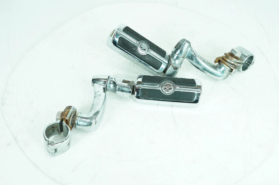 11 estriberas delanteras derecha izquierda carretera Harley Touring FLH Electra Glide Ultra OEM Foto 3 de 4