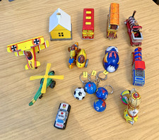 ZC164:  Collection of mostly German Small Tin-Plate Items x 15