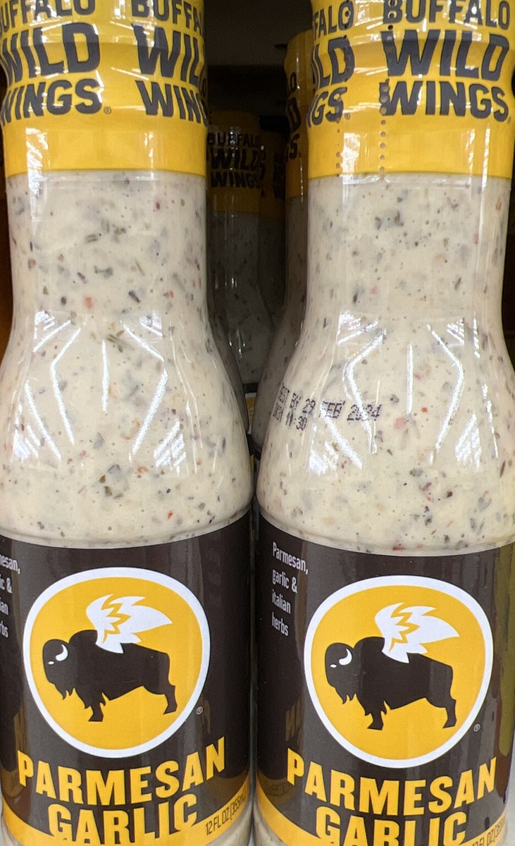 NEW BUFFALO WILD WINGS PARMESAN GARLIC WING SAUCE 12 OZ BOTTLE