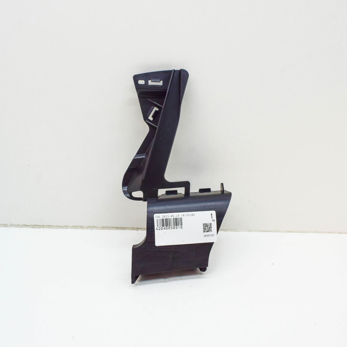 パーツ Princess.c-211 NEW MERCEDES-BENZ C W204 FRONT BUMPER PANEL RIGHT STIFFENER