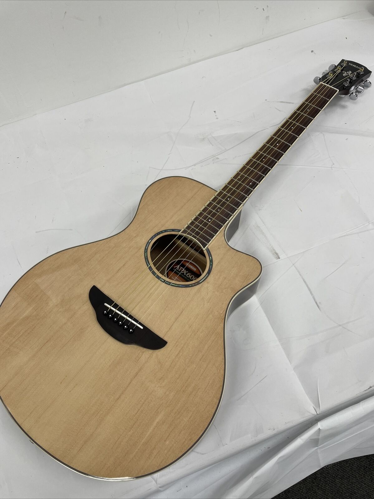 Available now on eBay UK this Yamaha APX600 Electro Acoustic Guitar - Excellent condition