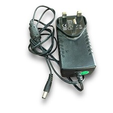 15 V Switching Power-Supply - Model UKAD860150-2500 - DC15V ~ 1.8A