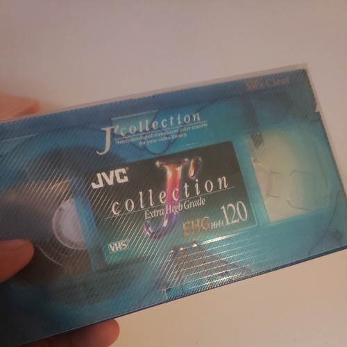 BLANK VHS TAPE Sky Blue Clear Plastic JVC J'Collection EHG T-120 - Picture 4 of 4