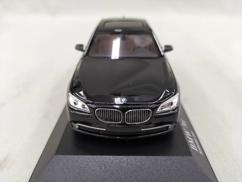 Modellino auto Minichamps BMW Serie 7 F02 2008 nero scala 1/43 - Immagine 2 di 4