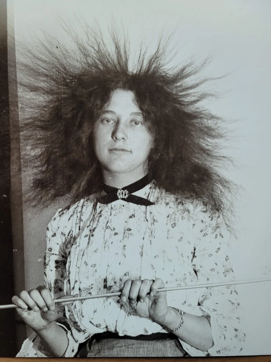 Discover 55+ hair standing on end latest in.eteachers