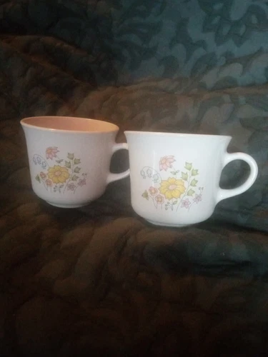 Vintage Corning Ware Corelle Wildflower Coffee/Tea Cup Set Of 2- Very Nice