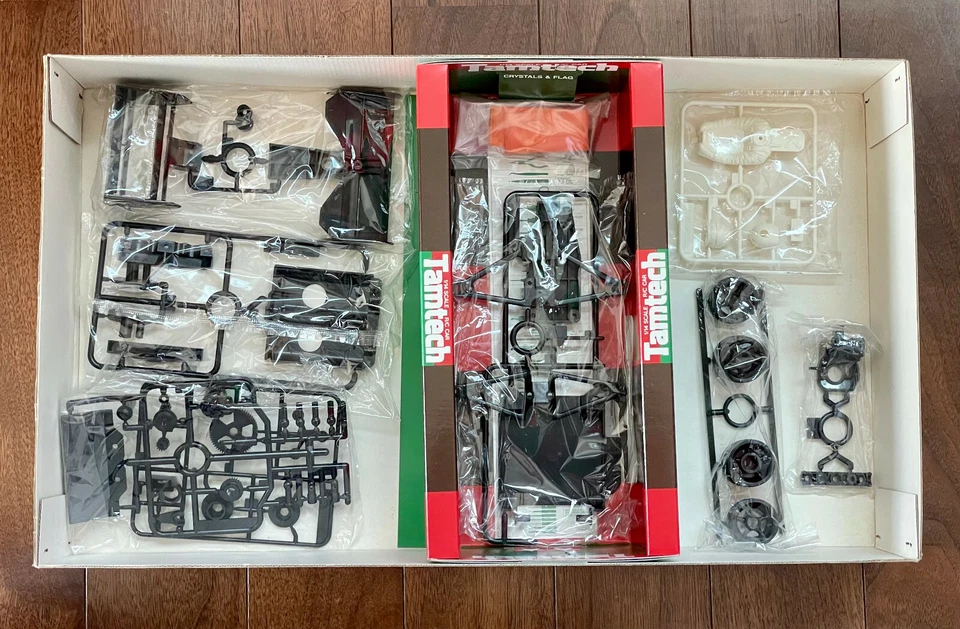 TAMIYA 47009 Kit completo 1/14 TamTech LOTUS tipo 102B - Immagine 3 di 4