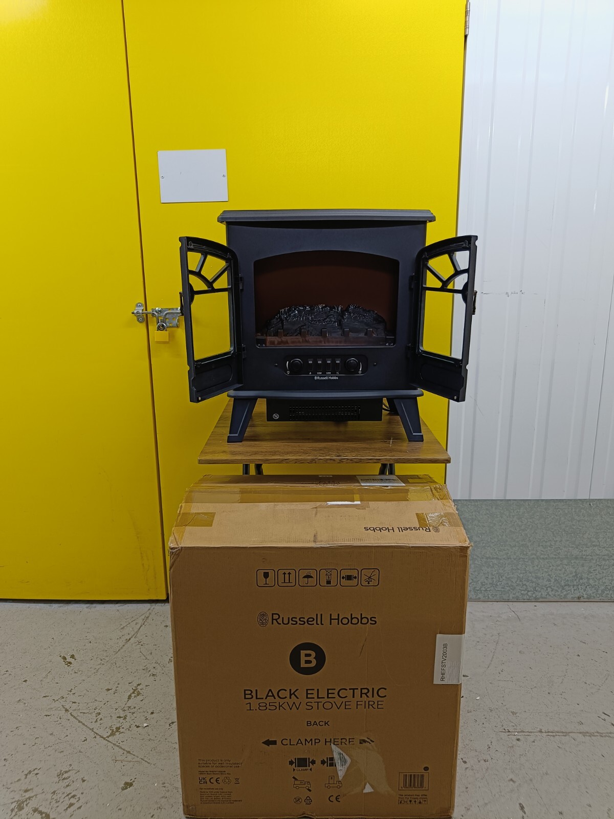 Russell Hobbs Stove Fire 1850W Freestanding Black Electric Heater