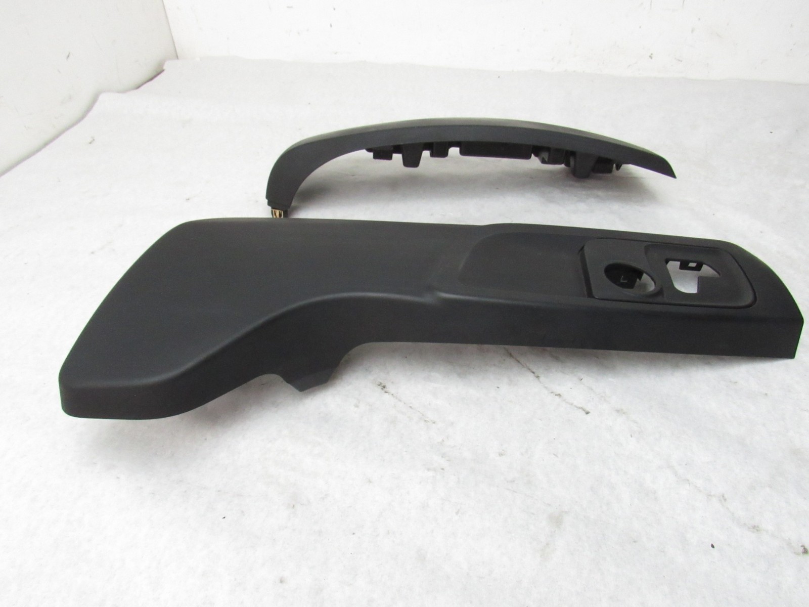 Maserati GHIBLI 2014 Front Left Seat Cover Trim Panel Set 2 PCS 14 - 19 ;:O