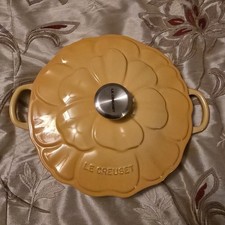 Le Creuset Honey Petal Braiser 2.25 Qt 26 Cm ** READ**