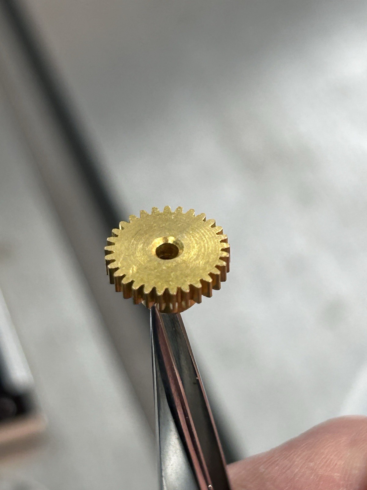 QTY 1 TRADESHIP 64 PITCH BRASS PINION GEAR 29 TEETH TOOTH SLOT CAR .091” BORE