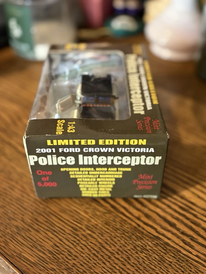 Caja de cambios 1/43 2001 Ford Crown Vic Police Interceptor Tennessee State Patrol #27158 Foto 4 de 4