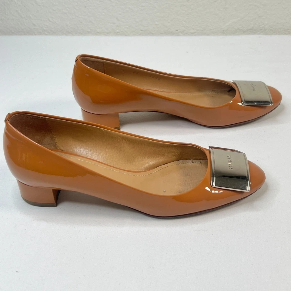 Bally Heline Patent Calf Leather Low Heels w/ metal Logo Plaque Brown 36 US 5.5 - Image 3 of 4