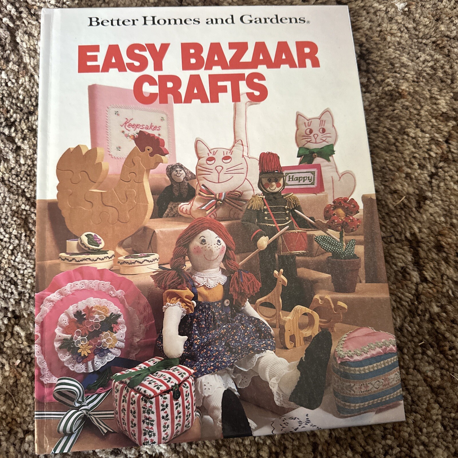 Vintage 1983 Better Homes & Gardens Easy Bazaar Crafts Softcover Book