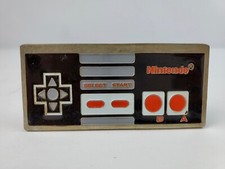 2009 Nintendo NES Controller Shaped Enamel Belt Buckle VG condition