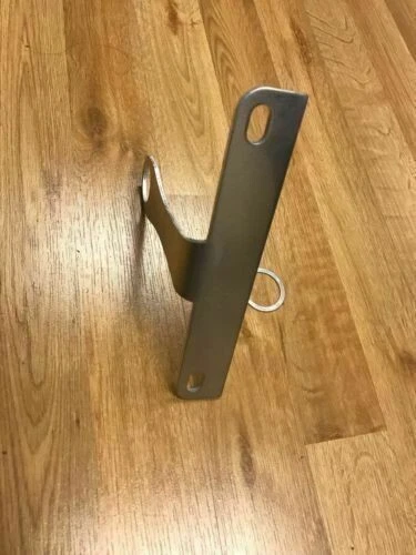 Soporte de reubicación de matrícula vertical plano para Yamaha serie FZ 1985-actual Foto 2 de 4