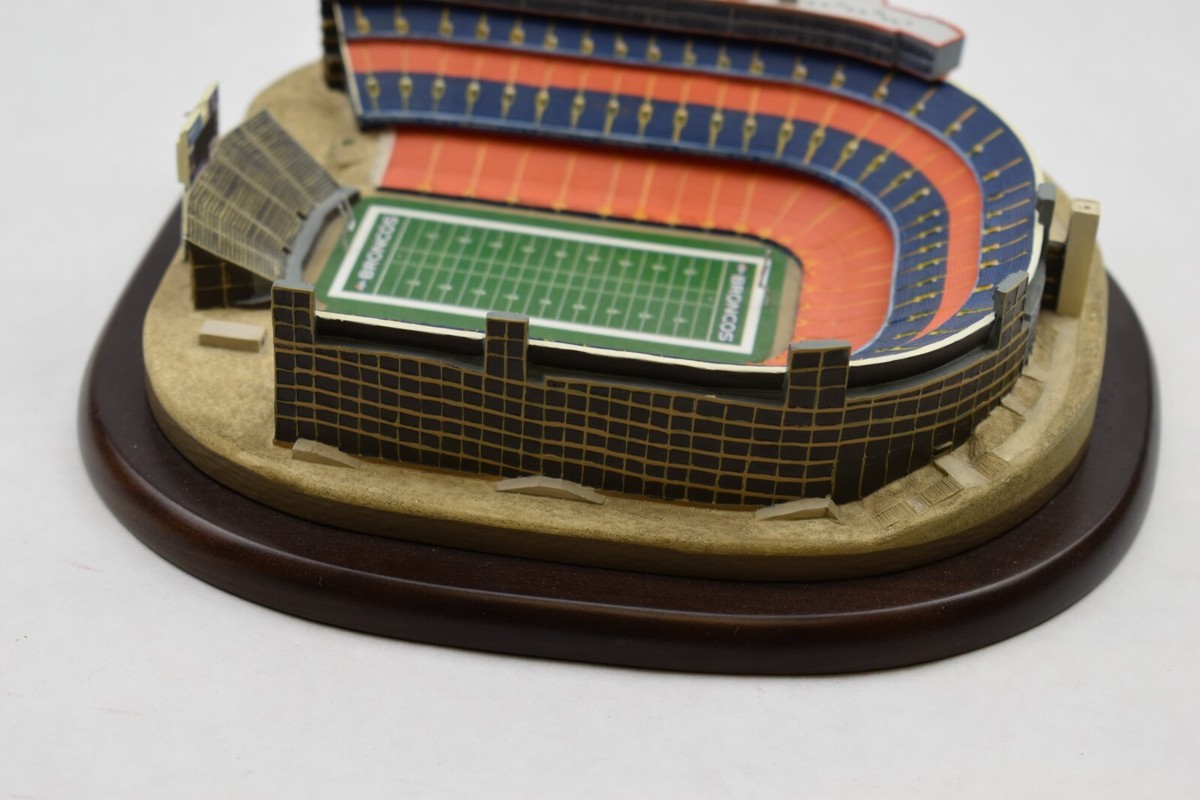送料無料キャンペーン Vintage Danbury Mint Denver Broncos Mile High Stadium | eBay 記念グッズ