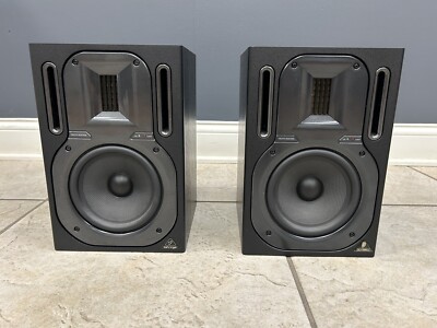 Behringer TRUTH B3030A 2-Way Active Studio Monitors w/ Kevlar