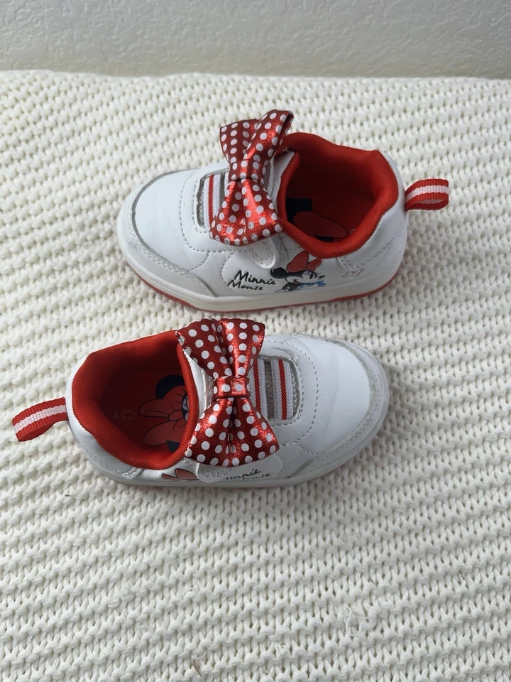 Disney Bebé Minnie Mouse Infantil Toddy Zapatos Talla 5 Blanco y Rojo Con Lazo Foto 2 de 4