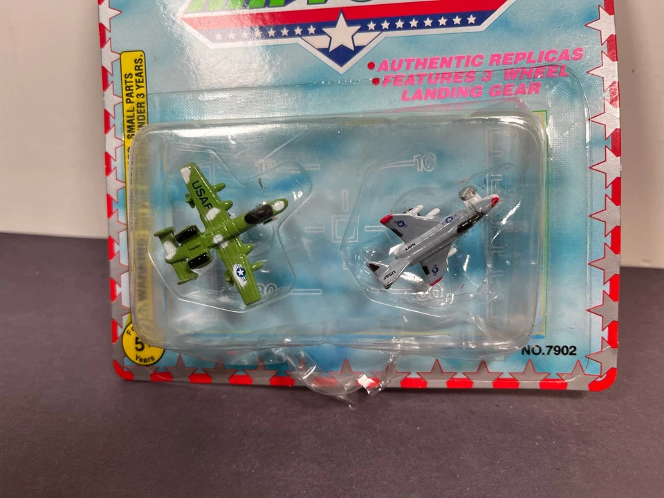 Imperial Die Cast Micro Air Force Aircraft Plane Set 7902 Vintage 1995 - Image 2 of 4