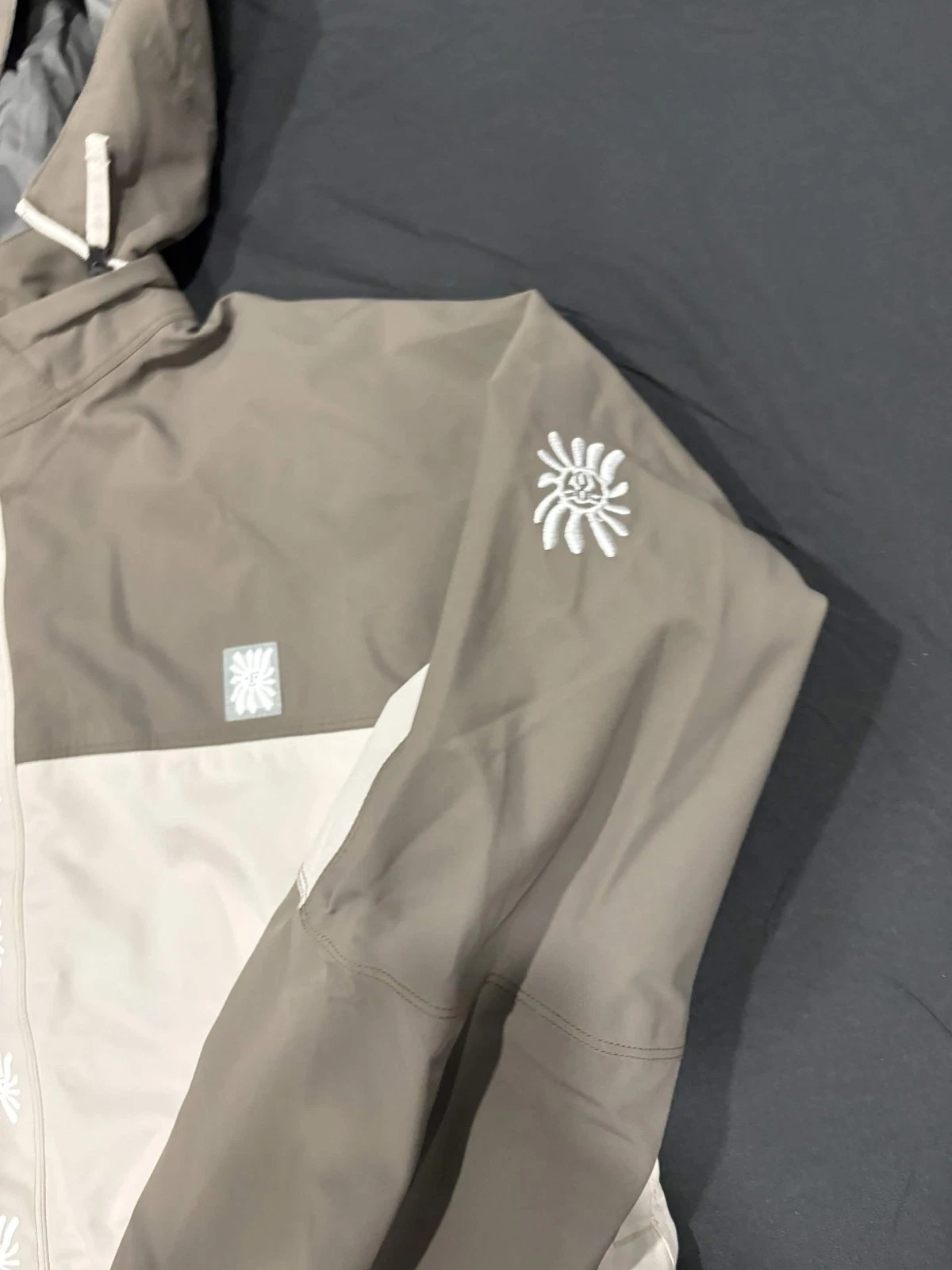 686 Men's Dojo Shell Jacket in the Tobacco Colorblock - product detail image 2