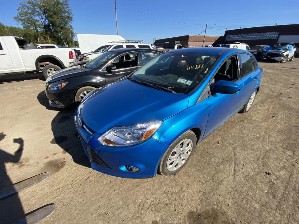 Used Right Quarter Glass fits: 2012 Ford Focus Sdn black moulding Right Grade A Foto 2 de 4