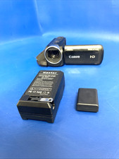 WORKING Canon Vixia HF R400 Camcorder Full HD 53x Zoom W Battery  Charger
