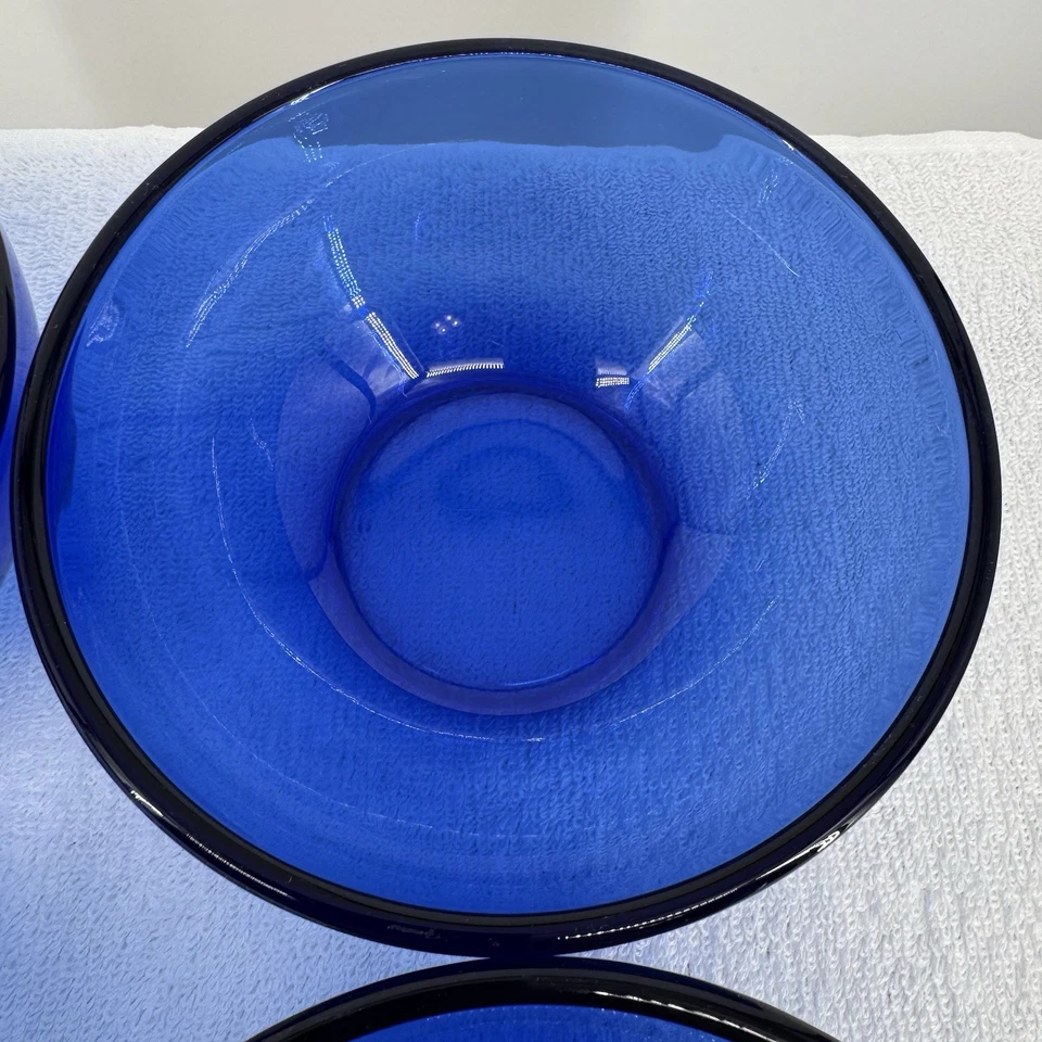 Pre-Owned Set Of 4 Round Large Blue/Purple Glass Salad Bowls/Cereal/Kitchen/Soup - Image 4 of 4