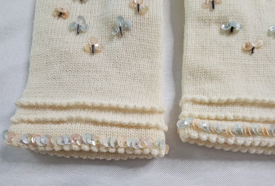 Lote de 2 guantes vintage de punto crema para niña - lentejuelas y lazos con cuentas Japón Foto 4 de 4