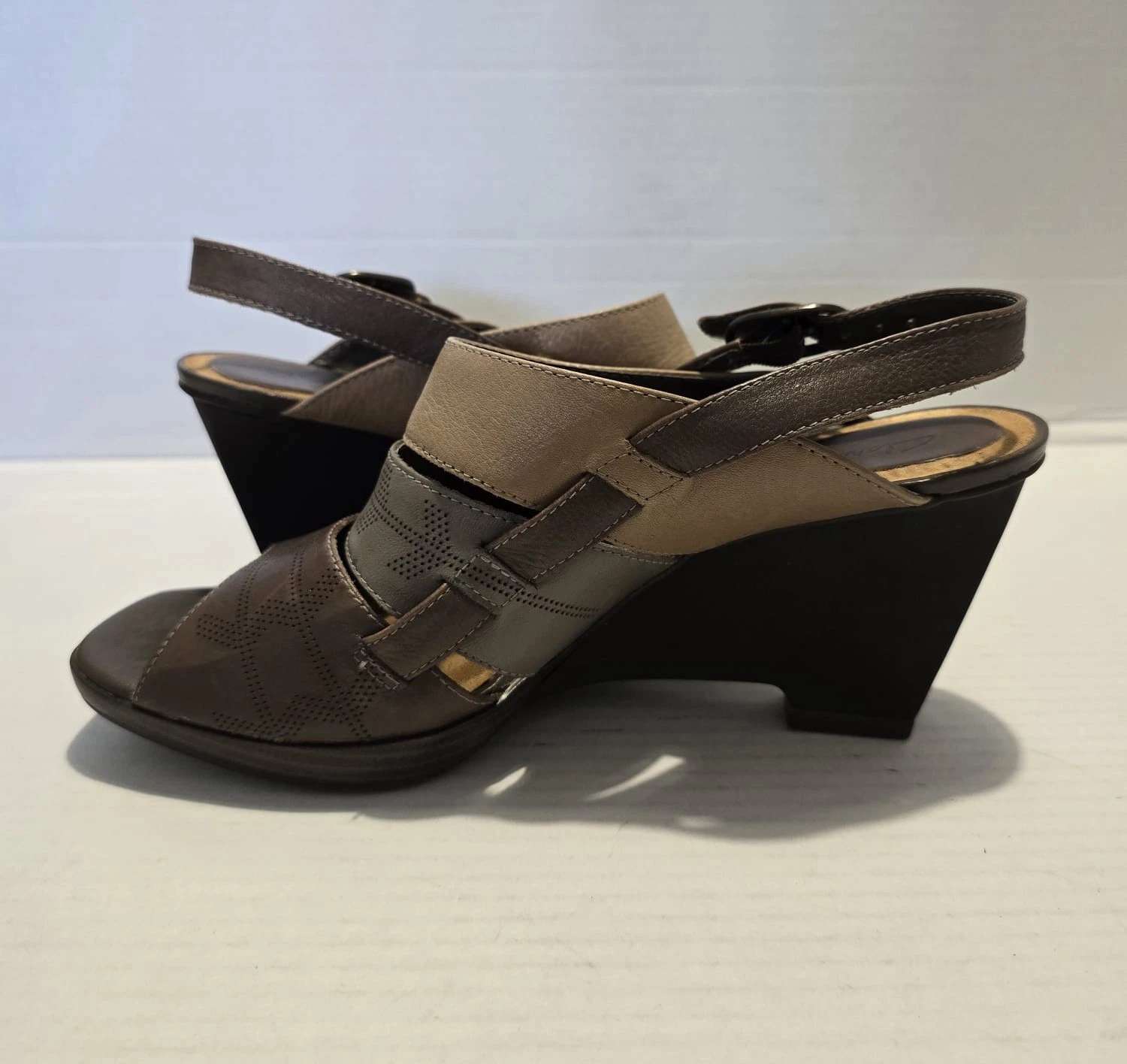 Sandali donna Clarks zeppa 3 toni pelle marrone taglia 7 condizioni immacolate
