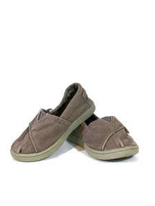 toms walking shoes