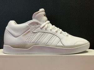 tyshawn jones pro model