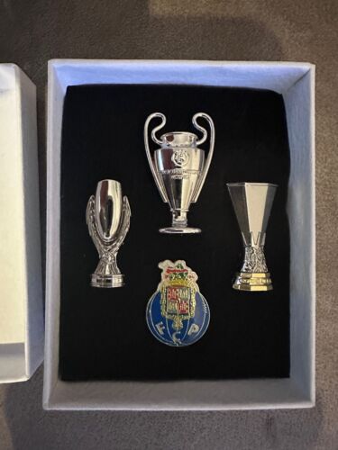 FC Porto Champions League Europa League Super Cup Winners 4 Pin Badge Set - Picture 1 of 6
