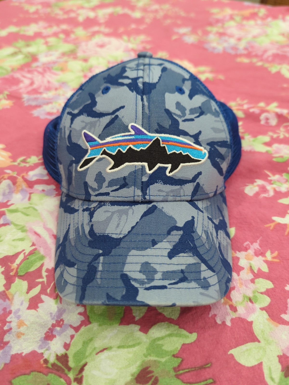 / Navy Gray Blue Camo Fish Mountain Adjusts