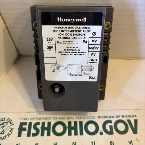 HONEYWELL S86 E 1002 INTERMITTENT PILOT GAS ONLY