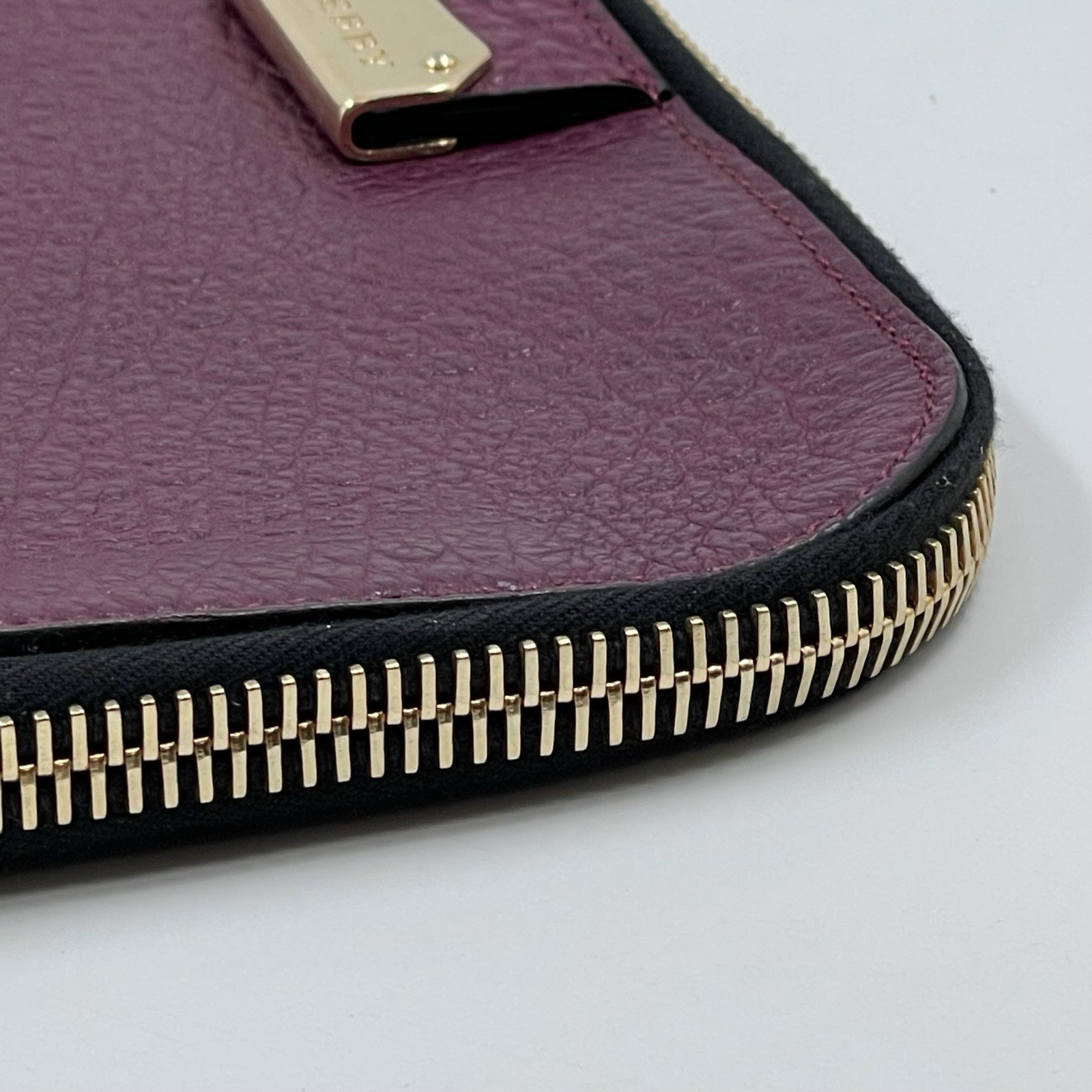 Burberry cowhide solid colour lychee pattern name… - image 4