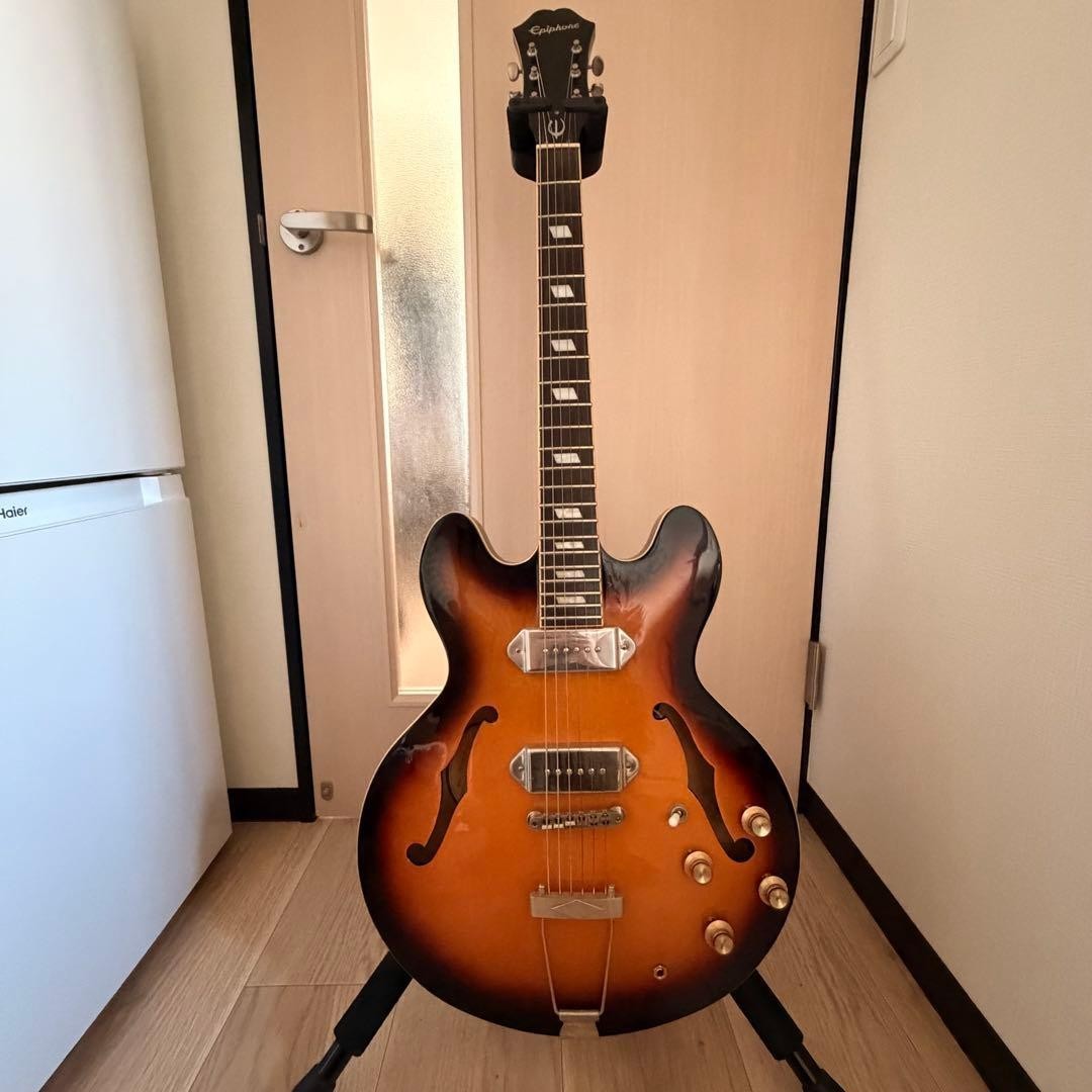 Epiphone Casino VS Sunburst 2015 Semi-Hollow P-90 Guitar with Cas