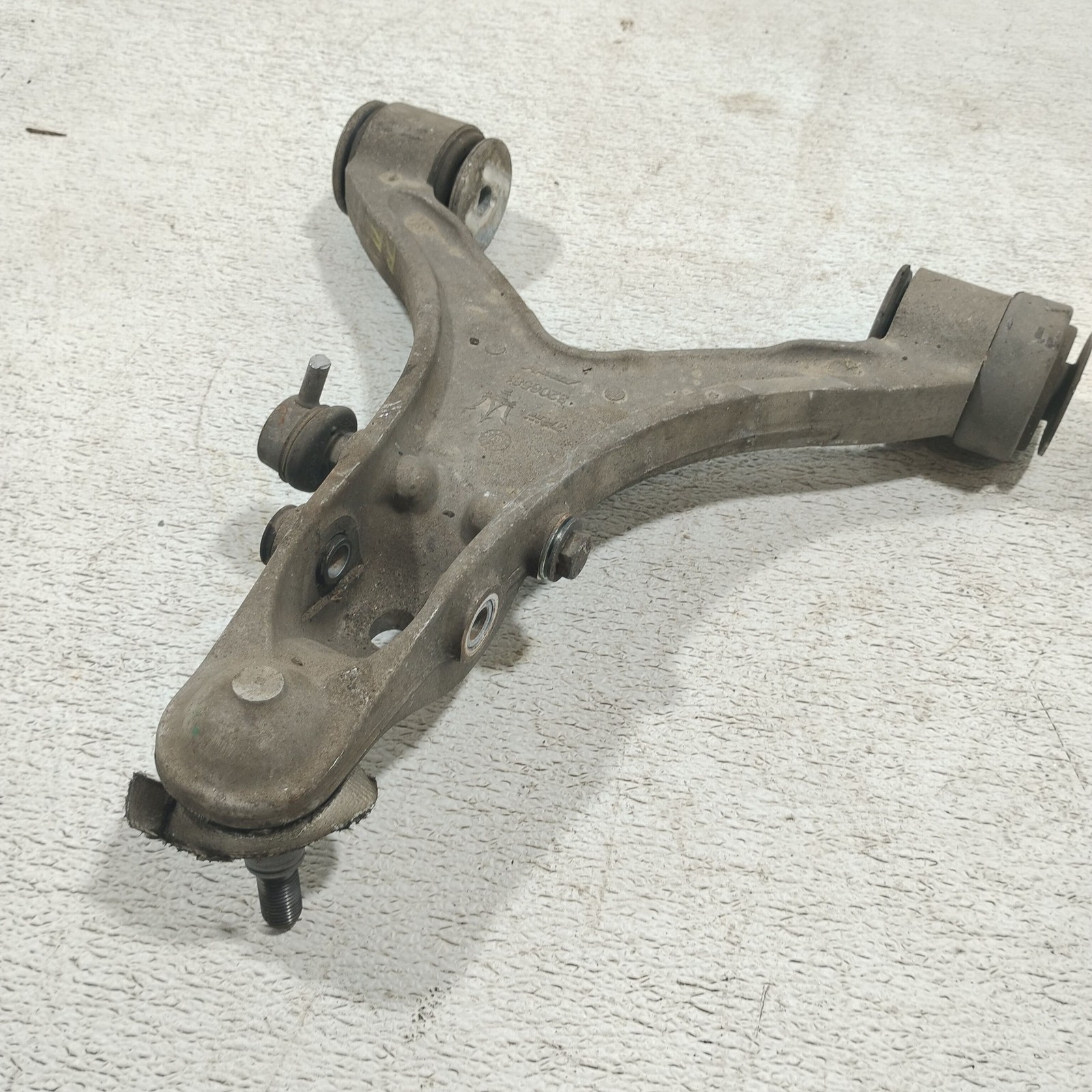 Maserati GranTurismo 2004-2016 Front Right Lower Control arm