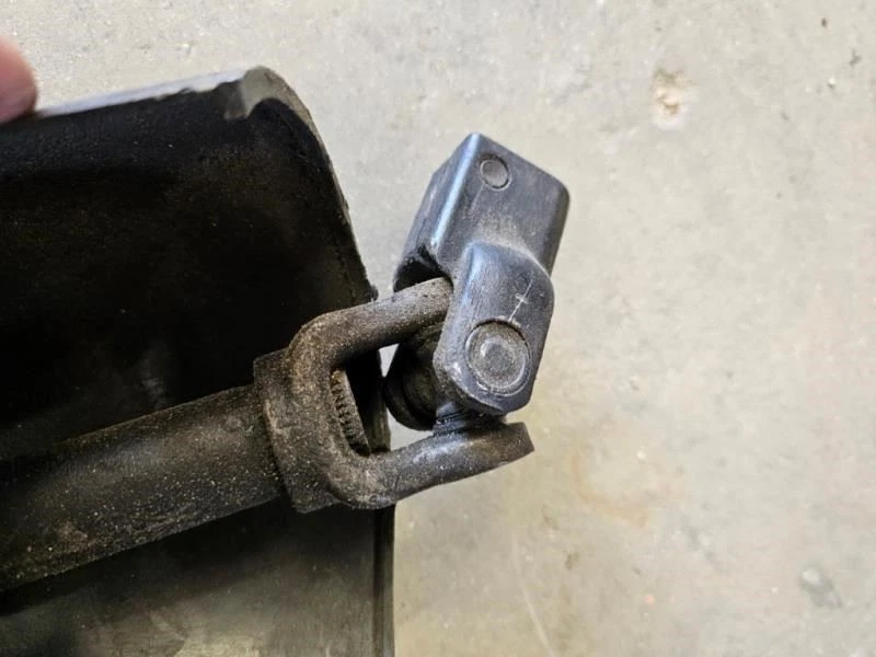 USED 1999 GMC C3500HD STEERING SHAFT (COLUMN TO GEAR BOX) Shipped Los Angeles - Image 4 of 4