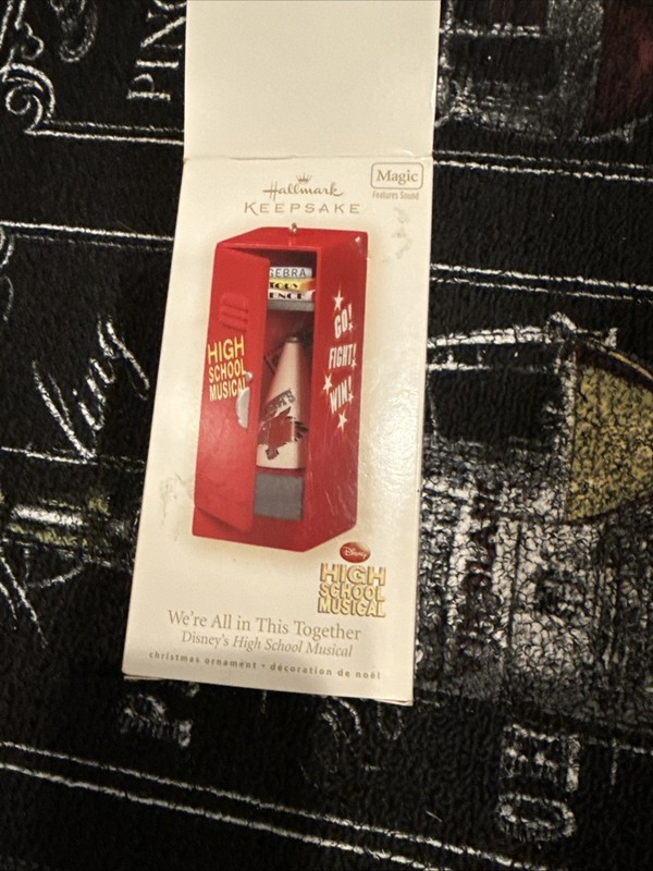 Hallmark Keepsake Christmas Ornament Disney's High School Musical MAGIC 2008